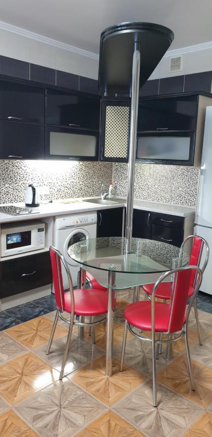 Apartament Near Dnieper Tscherkassy Exterior foto